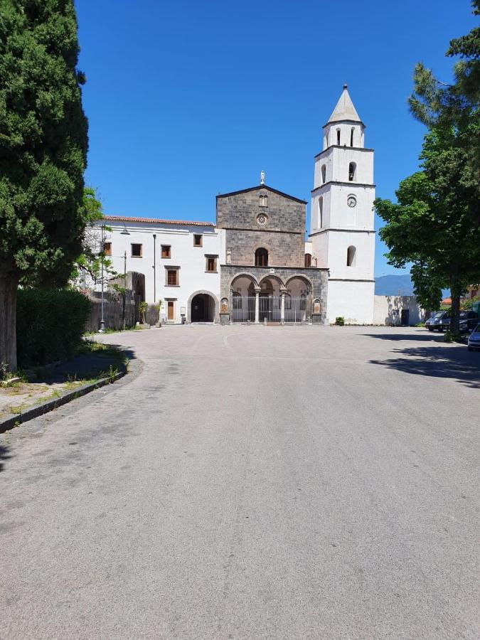 Ospitalita Il Noce Panzió Brusciano Kültér fotó