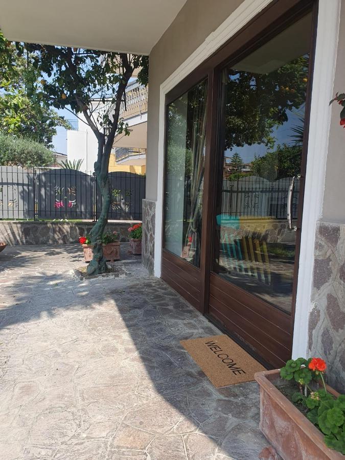 Ospitalita Il Noce Panzió Brusciano Kültér fotó
